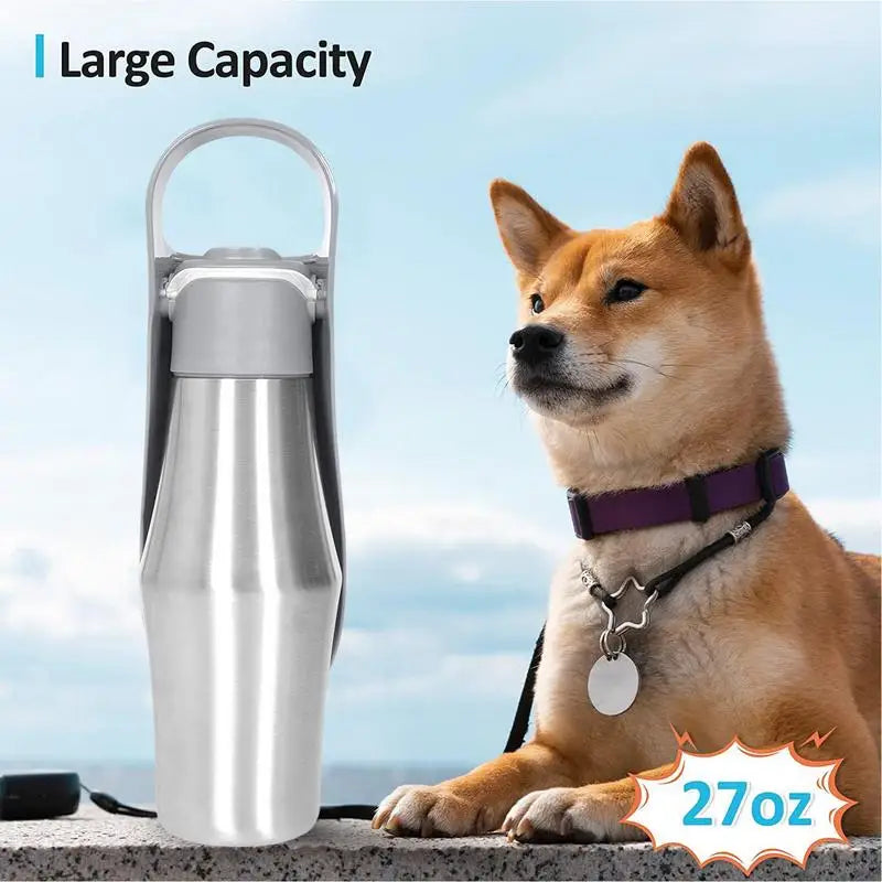 Bouteille d'eau pour chien 800 ml (27 oz) en acier inoxydable, distributeur d'eau de voyage, accessoires pour animaux de compagnie, gamelle d'eau 2 en 1 pour chien, idéale pour les voyages, les sorties et le camping.
